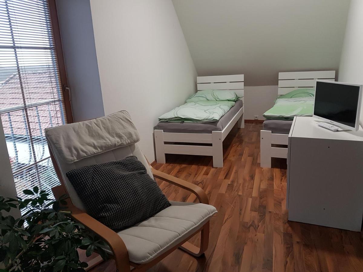 Apartman V Aleji Slavkov u Brna Exterior photo